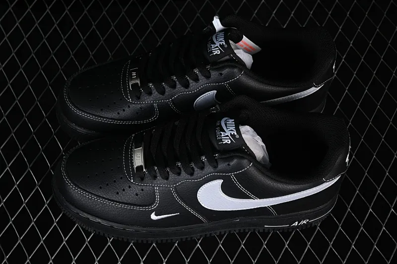 All categories Nk Air Force 1 Air Force series Nk Air Force 1 Low Air Force low-top Nike Air Force 1'07 Low black and silver small hook Air Force 1 low-top casual sneakers ZH0316-154